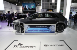 Korea unveils $35 billion battery investment plan to catch up to China