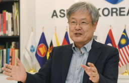 Korea needs to expand investment in ASEAN, import good products more