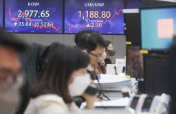 Foreigners’ Korean stockholdings soar 180-fold in 30 years