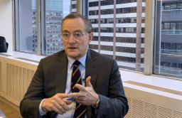 Howard Marks says should stay in the market now