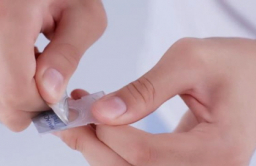South Korea's contact lens exports surge in 2021