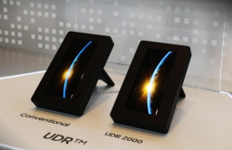 Samsung's OLED smartphone screen gets Ultra Dynamic Range mark