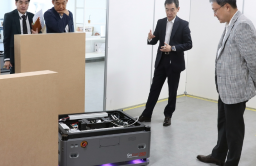 LG Uplus announces expansion of robot business from serving to logistics