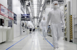 Samsung, SK granted indefinite US waiver on chip gear supplies to China