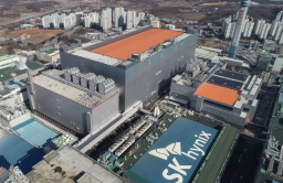 SK Hynix pins high hopes on specialty DRAM for AI use: CEO