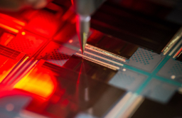Semiconductor export recovery powers S.Koreans’ income in Q3