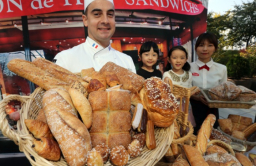 Korean bakeries with French names outsmart French peers