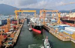 Hanwha's holding firm to hive off non-core businesses