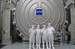 Samsung's Jay Y. Lee visits Zeiss to reinforce EUV ties
