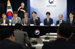 Korea scraps ban on online purchase of 80 items from abroad