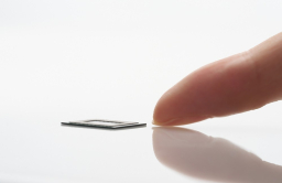 Samsung produces thinnest low-power DRAM for AI mobile devices