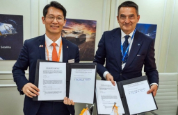 Hanwha signs MOU with WB Group for $2 bn Polish submarine project bid