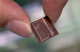 Samsung Apologizes for Falling Behind in AI Chips Race