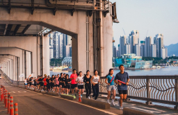 Global sportswear brands race to ride on Korea’s running craze