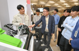 Hyundai Mobis develops leaf spring with advanced materials
