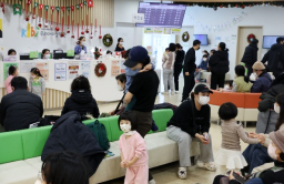 Koreans cut spending in March, except on health, education