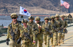 US considers withdrawing thousands of troops from South Korea